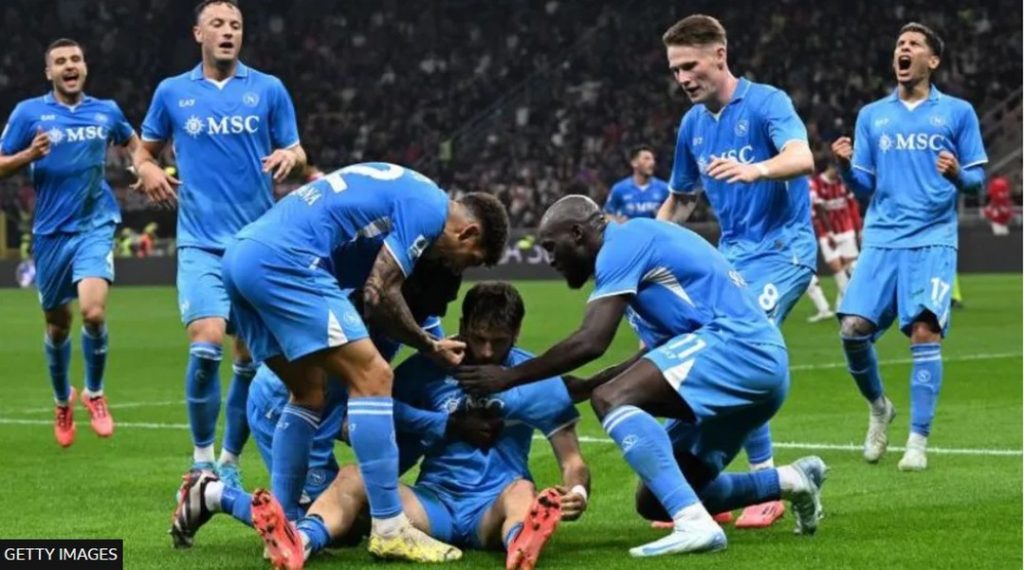 AC Milan 0 Napoli 2. Conte at the Helm and Napoli are running. Thats what happens when you hire a winner.#seriea #napoli #conte #napolivsacmilan