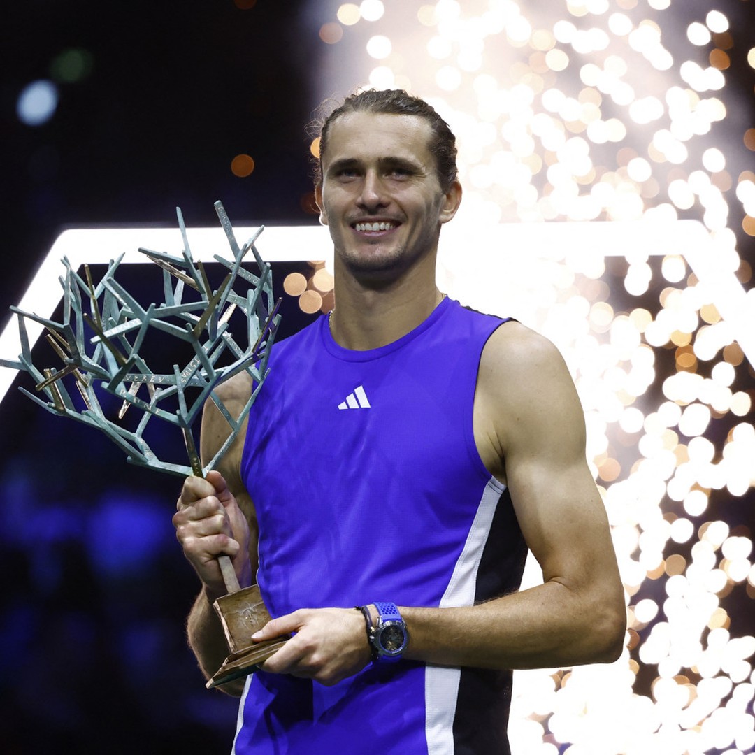 Zverev wins the ATP Paris Masters. He beat Humbert in Straight sets. Sets his sights on Turin. Well done Sasha#atpmasters #masters1000 #parismasters #zverevchampion #zverevvshumbert