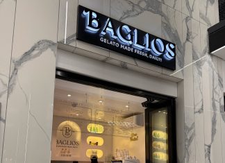 Checked out @bagliosgelato in @lxxsandhurst. Did a quick Tik Tok. They had Lotus Biscoff flavour. Ofcourse had to have it ️️