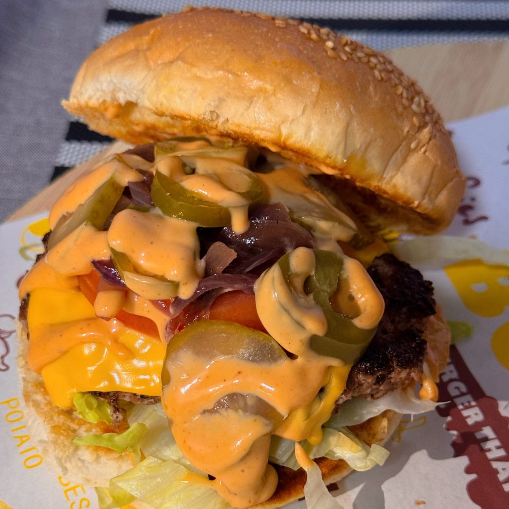 Was checking out @nom_nom_stop today. Great Review at a Home Industry in Robertsham and Delish Burger. Will have more on this Next week. Thanks Nom Noms ️#halaal