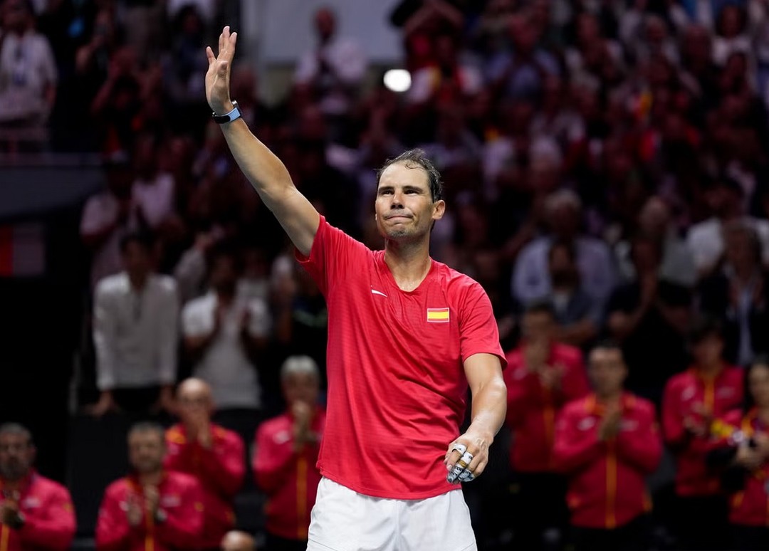 It was a Emotional Goodbye to Rafa Nadal yesterday. He lost his singles game and Spain lost the doubles and crashed out of the Davis Cup. Loved the tributes from all the great sportsman. Vamos Rafa