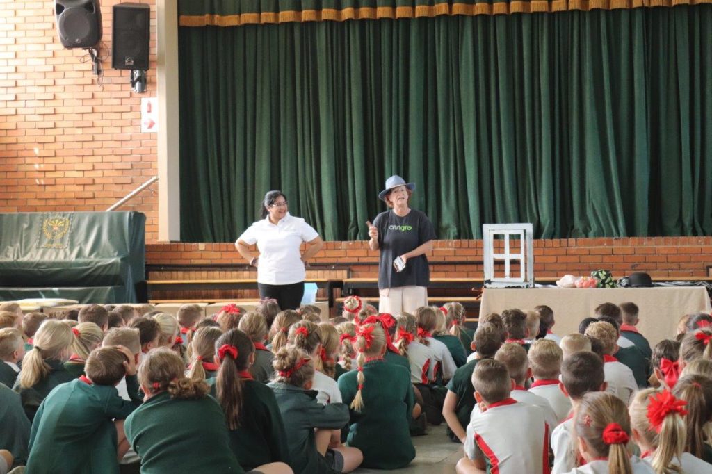 Clearwater Mall’s Cangro Challenge 2024: Cultivating Tomorrow’s Green Leaders, One Upside-Down Tomato at a Time