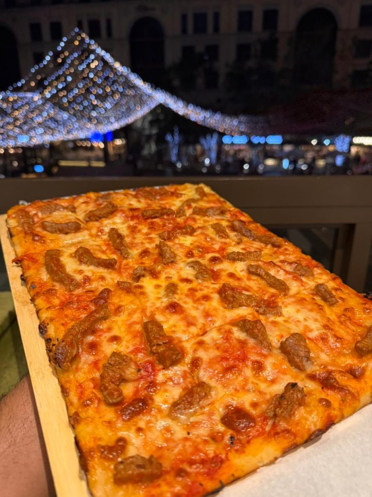 We checked out Nonnas Italian Kitchen in Nelson Mandela Square, Sandton City.