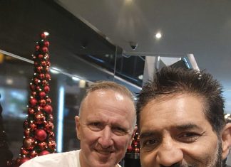 Alan Donald meets Jack Manack