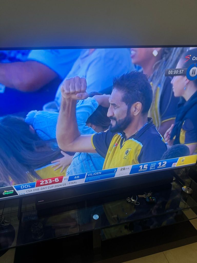 Proud moment for Jack Manack @iamabdulmanack as Imraan Manack scores a 50 Not out in Paarl in the final of the 1 day Cup.