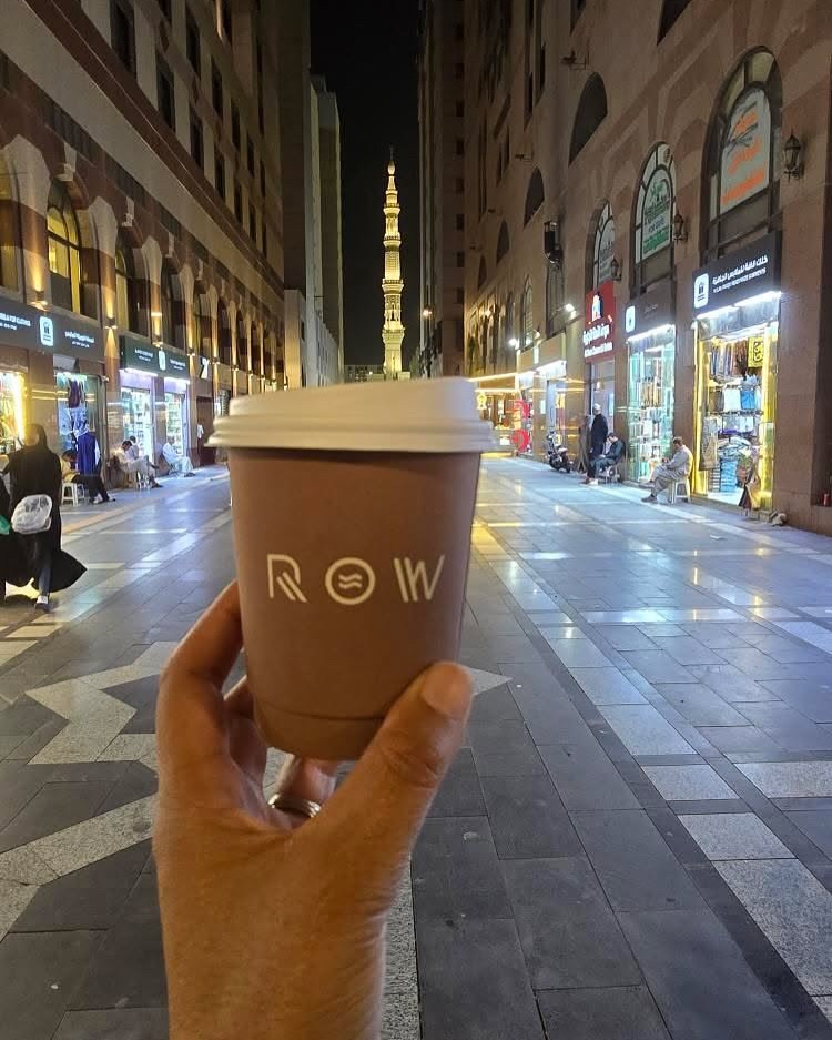🇸🇦 Best coffee in medina Row @rowcafe.sa . Que for Days#coffee #coffeegram #instacoffee #travel #travelgram #travelpics #saudiarabia #medina #madinah #rowcoffee