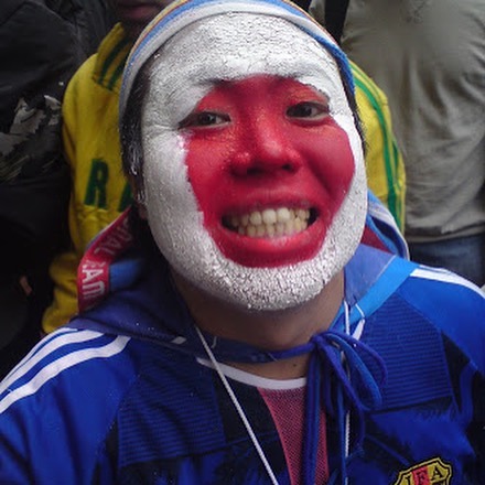 The last of the Round Of 16 ties saw myself and Husain Mayet go to Ellis park and watch Japan vs Paraguay. The Japanese fans were fun but Paraguay booker their place against Spain in the quarter finals. Meanwhile Moe and Faaiz went on an insane trip to Cape Towm and back to watch Soain vs Portugal. We were looking forward to the quarter finals and Soccer City and Ellis Park awaited