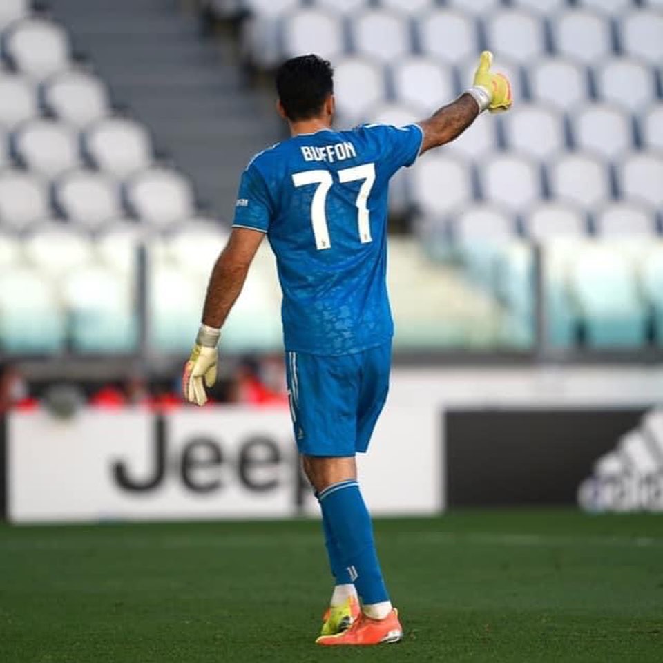 648 Serie Appearances for Juventus legend @gianluigibuffon . Breaking Maldinis record and in turn inspiring Juve to a 4-1 win in the Turin Derby. Goals again by Dyabala and finally a brilliant free kick and first free kick goal for CR7. 3 Big victories in a row. Even better Milan best Lazio 3-0 and Juve lead by 7. Its Milan on Tuesday and then Atalanta. If we get through that the Scudetto should be secured.Forza Juve