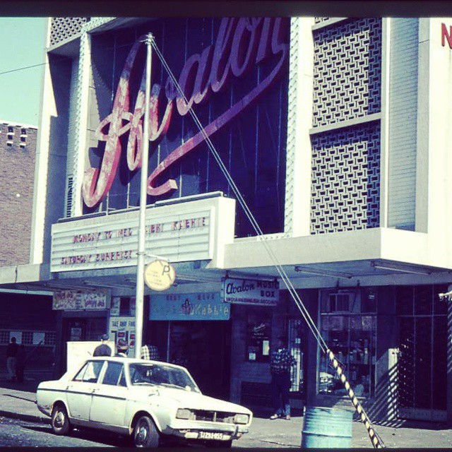 Legends pic.Asl Nu Wakhat with Uncle bhai Gora.what are your memmories about Avalon Cinema