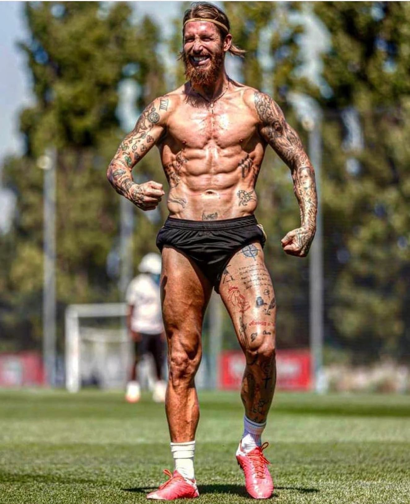Bozza of the Week. Sergio Ramos. Love him or hate him but he is a Beast of a Centre back and Big Match Player. LED Madreed to the the League title and Madrid looks pumped for Citeh