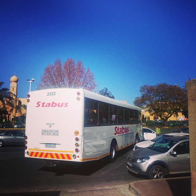 Swooshing it up with FEED, Bus Leaving with F.E.E.D COMMUNITY SERVICE kids to hand out Eid Hampers. Great Ramadaan campaign. Over 2500 people FED everyday. amazing group of women and volunteers at F.E.E.D@abdulmanack @yusufabramjee @lead_sa @yseth @muhammed_riaz @ozyismail #ramadaan #swoosh0018 Charity Foundation