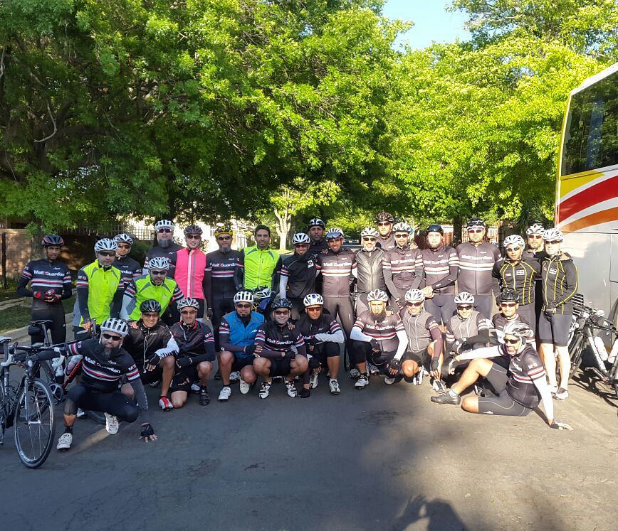 Team Mail and Guardian riding from JHB to Durban. Will be following them on the blog. See all the pics on www.swoosh0018.com #cycling #Durban #tourtodurban #simplysublime
