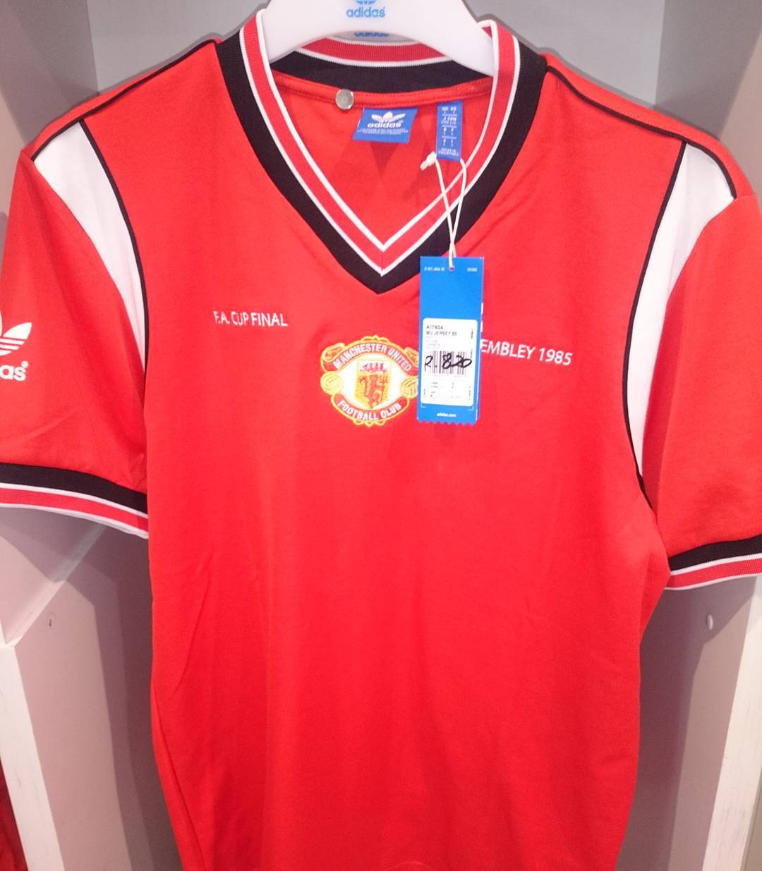 The days when.the FA CUP was special. Remember Norman Whiteside you MANCS #facup #Throwback #abus #alis #Retro #sharp #brain robson