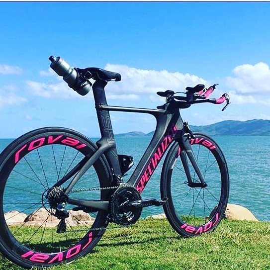 Now if I ever did a triathlon this would be My ride #bikeoftheweek #cycling #triathletes #triathlon #specialized #wattabike #0018 colors #ironman