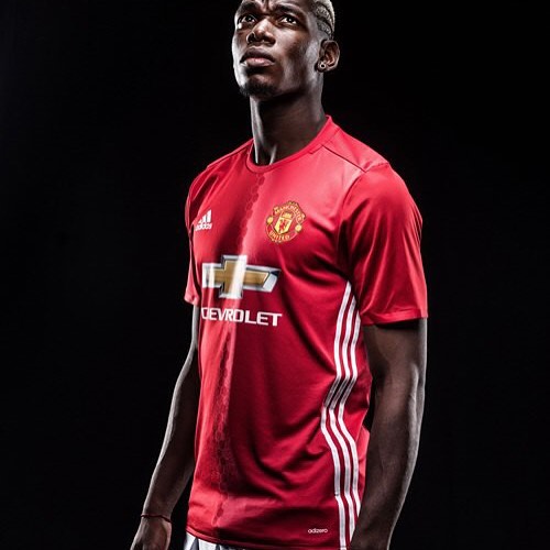 Pogba officially becomes a MANC . Grazi Pogba, no more a Bianconero . Your thoughts on the transfer #manutd #pogba #pogback #pogbatransfer #epl #juventus #mussseeeeve