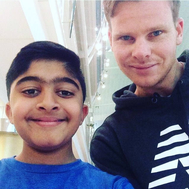 Aussie Batsman Steve Smith meets  @cassim_omar at Dubai Airport #stevesmith #aussie #austrailian #sportsstars #legends #cricket #metaceleb #dubaiairport