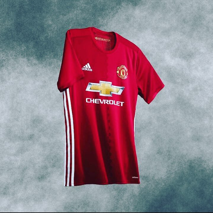 Manc Home Jersey. Your thoughts ? #manutd #mancs #manchesterutd #manutdjersey #manutdhomejersey #adidas #oldtrafford #chevrolet #teamkits
