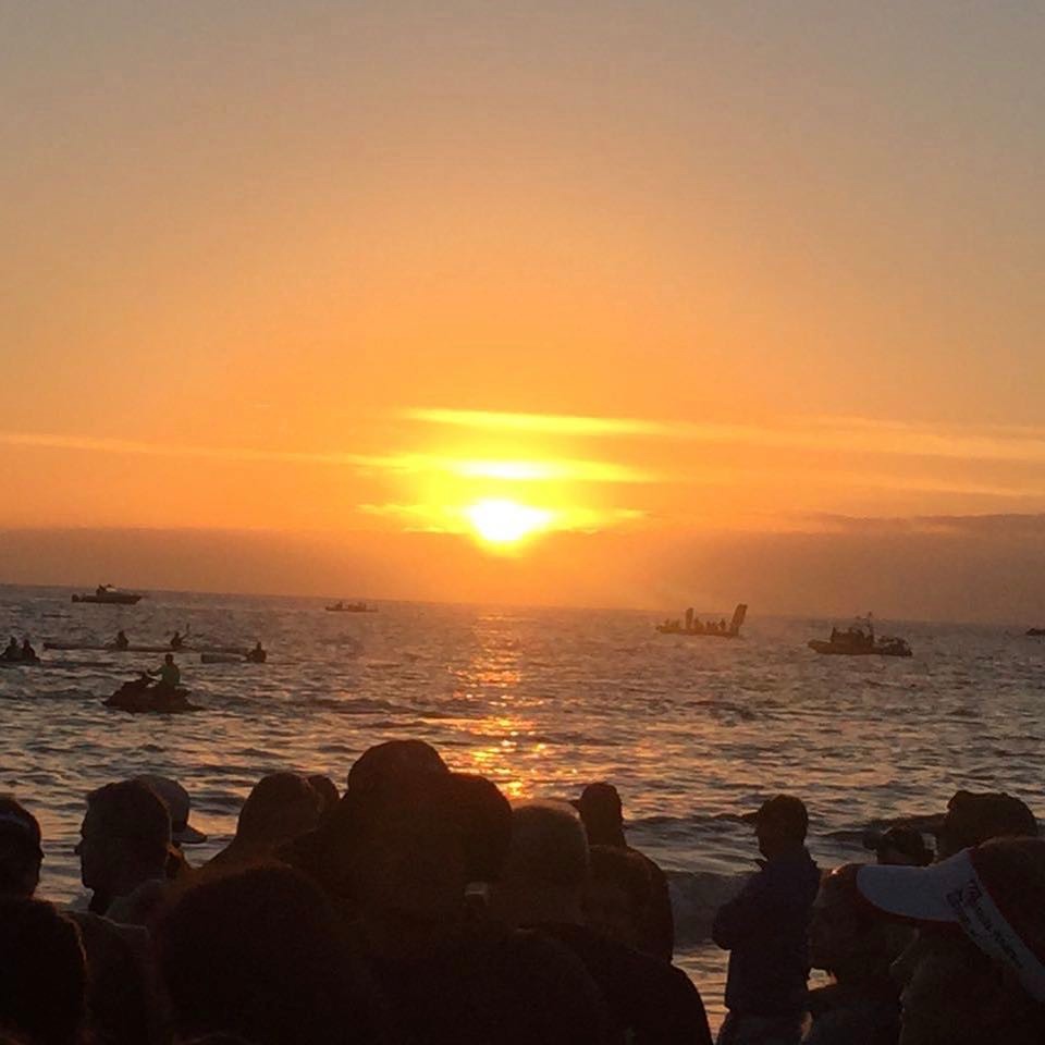Sunrise at Hobie Beach. Iron Man South Africa is underway #trigroup #tri #triathlon #triathlete #ironman #ironmansa #ironman2017 #endurance #swim #cycle #run  #ironmanpe #pe #portelizabeth #🚴🏻‍♀️🏿#boardwalkhotelpe @ironmantri @imsouthafrica @standardbanksa @triathletemag @triathlon_photography #southafrica . Pics by Fun Tri Emmarentia Supporters Group @fahmida.kaloo @storck_sa #ironkids @hoosainmayet @spursteakranches