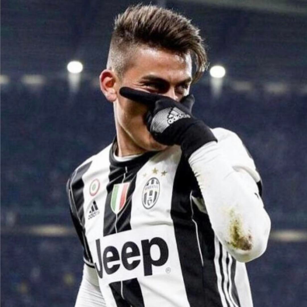 The Dybala Mask #picoftheday #dybala #dybalamask #forzajuve #bianconero #juventus . Poalooooooow Dy Balaaaaaaaaaaaaaaa