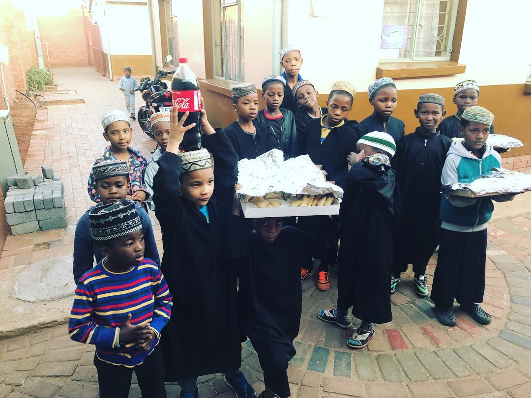 Operation Cotchcow-Week 2. Thanks to our Doner,the Savoury Team @mary_bhamjee and @kentuckymilkbar for making it Happen