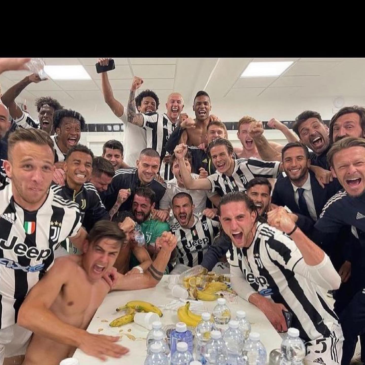 The race for Serie A Top Four was also Dramatic. Juve snuck in after beating Bologna 4-1. AC Milan beat Atalanta to advance and then the big result. Verona equalized in Naples. Juventus snuck in to the Champions League. Museeeeeve moment. Couldn’t have thought about next year without Champions Legaue. Let’s see what happens now at the Club. Heartbreak for Napoli as Pirlo gets one over Gattuso again #forzaJuve