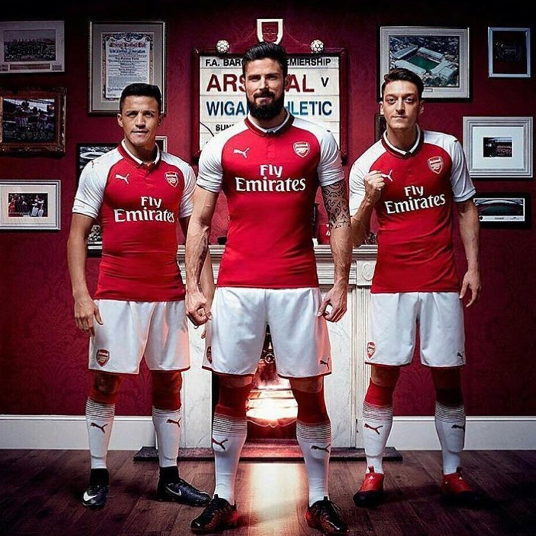 Arsenal Home Jersey 2017/18. Your Thoughts? #arsenal #arsenalfc #arsenaljersey #newarsenaljersey #arsenalhomejersey #puma #pumafootball #emirates #flyemirates