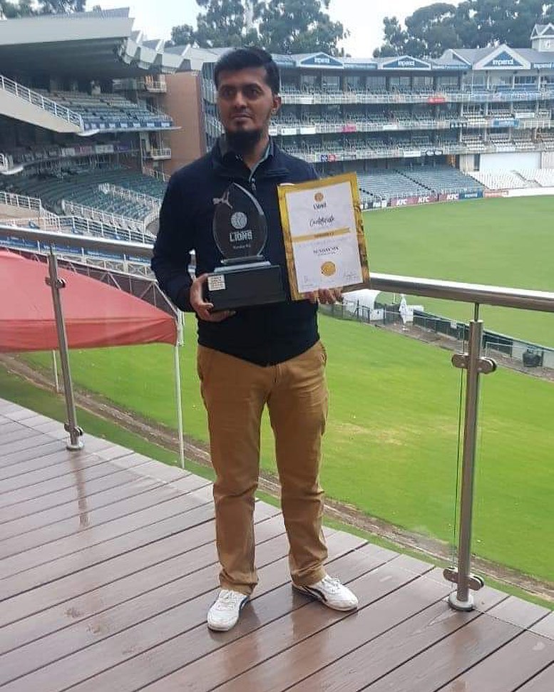 Qasam. Alexis Sanchez refused Coca Cola and Castle and asked for Karak Chaai before the Euros when he accepted a cricket award at the Wanderers. I’m sure he told Pogba @paulpogba and Ronaldo @christiano. Feijal from @regal_jewellers is our MVP for the month. The man is supporting France  I think #karakchaai #bullring #wanderers