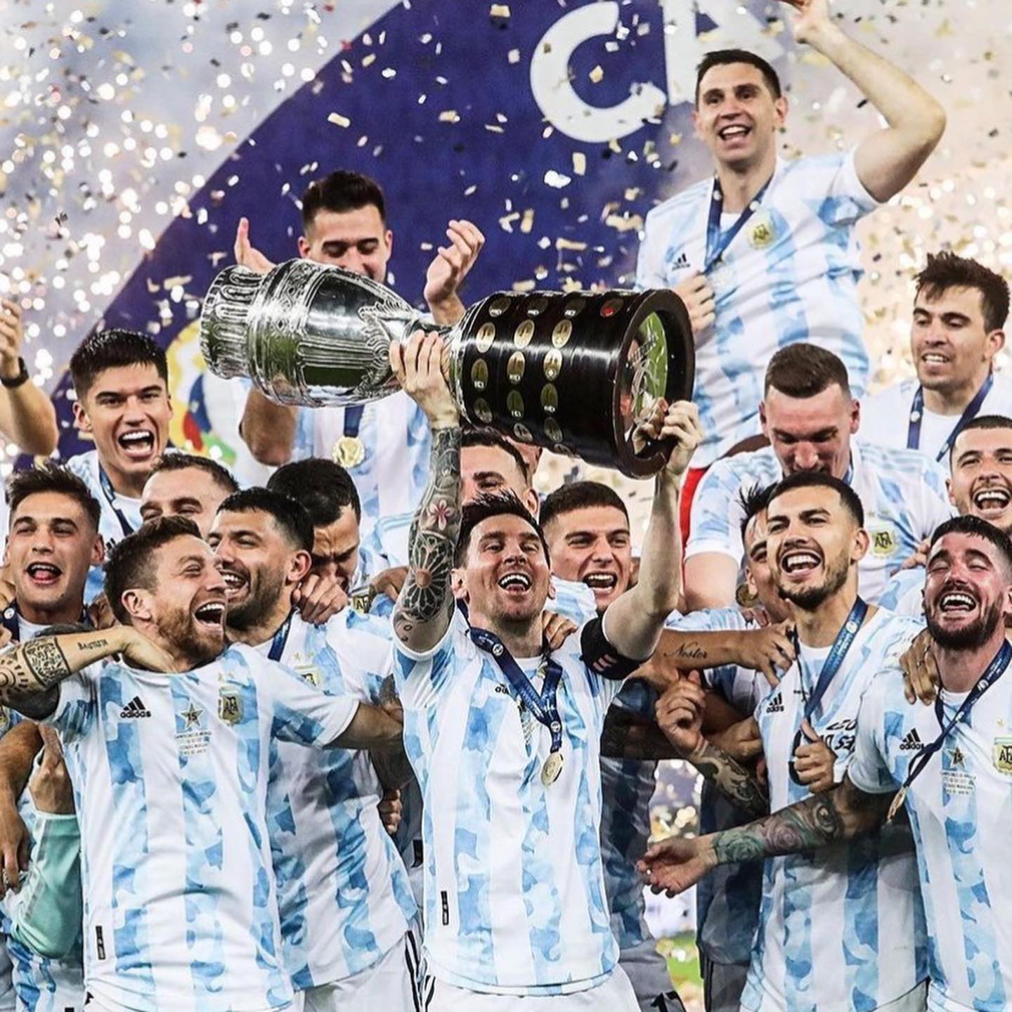 Emotions were running high as Argentina beat Brazil to hand them a Coppa America Triumph after 28 years. It was also Messi’s maiden Silverware for Argentina. Di Maria’s goal was enough as Atmrgentina beat Brazil 1-0 at the Maracana.#argentina #argentinachampions #messi #argies #argentinafans #brazilfans #neymar #maracanã #brazilvsargentina #copaamerica