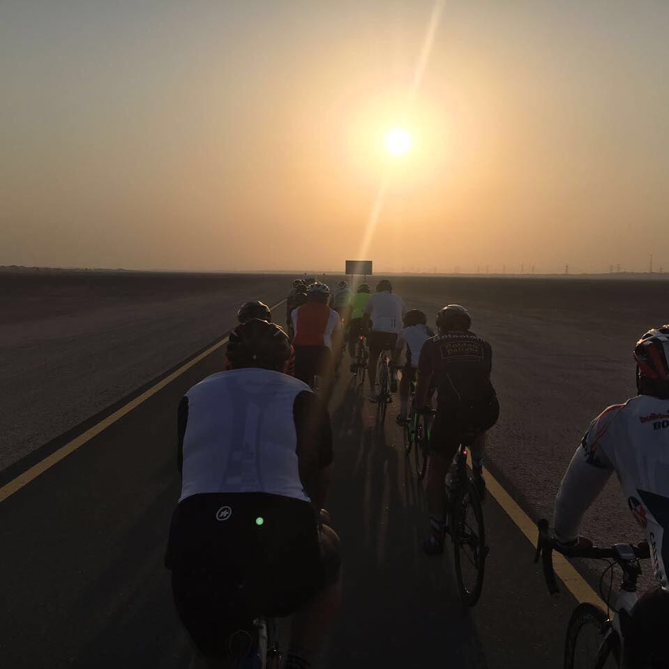 Cycling into the Desert sunrise by @shahidosmany in Dubai makes our pic of the Day #cycle #cycling #cyclinglife #cyclingphotos #desert #dubai #earlymornings #sunrise #arabiansunrise