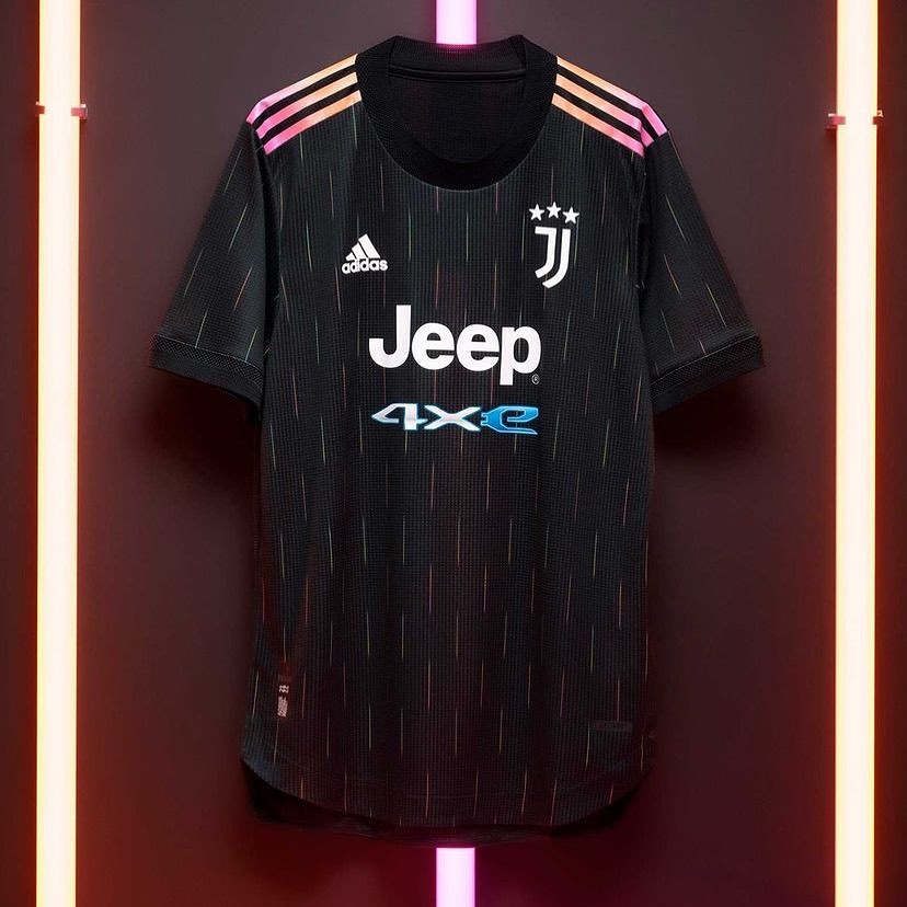 Juventus Away 2021/22. Oh yes #juventus #juve #forzajuve #juventusawaykit #adidas @adidasfootball @adidas