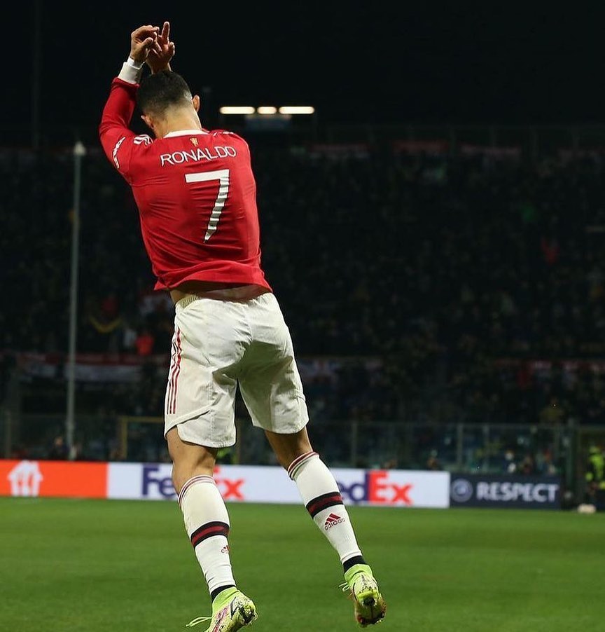 This guy a proper Bozza. Getting the MANCS out of jail in Europe on his own. What a player. #cr7 #manutd