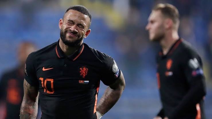 Montenegro 2 Netherlands 2. Only the Dutch know how. Holland blows  a 2 goal lead and now face a difficult Norway to qualify for Qatar. The Dutch should be booting themselves. A World Cup without Orange is not a Word Cup”#netherlands #holland #dutch #qatar2022 #qatar #dutchfans #montenegrovsnetherlands #fifaworldcupqualifiers