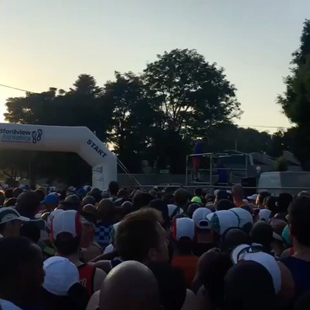 All the action will including the SA anthem at the Dischem 2018 21km Marathon. By @eyahmed #run #running #runsa #dischem21 #dischemrace #sarunning #marathon #runner #nationalanthem #saanthem