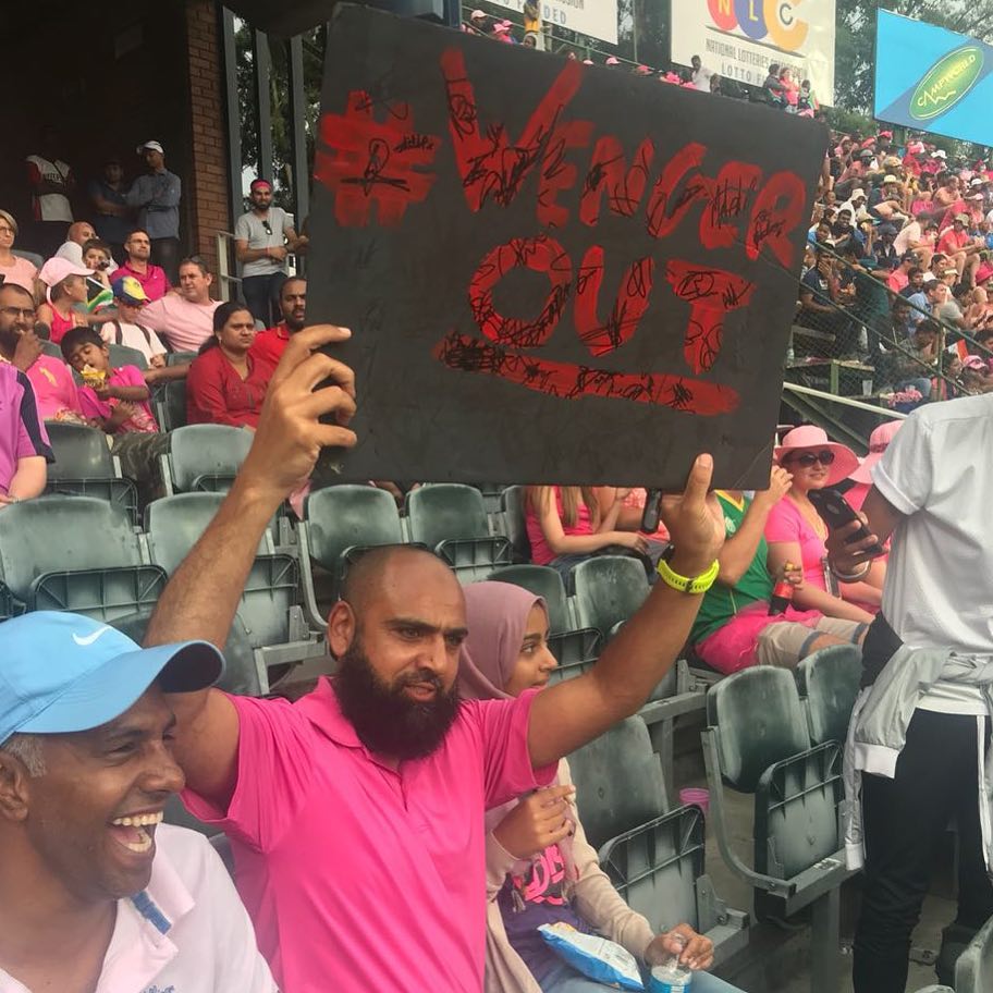 @zahed_adam at the Wanderers with his Wenger Out sign makes our pic of the Day lDo you agree with the die hard Arsenal Fan? Good win for Spurs though.wengerout #pinkday #bullring #arsenewenger #southafricavsindia #pinkodi