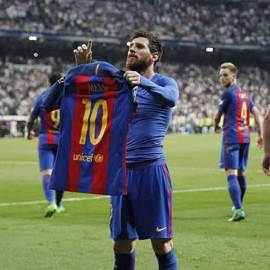 This Guy. Something Else. Barsa and Bayern through. Gonna be a Heavy Shooting Draw. What are your predictions? I'm calling Juve vs LiverpoolReal Madrid vs Roma Bayern vs Man CityBarcelona vs Sevilla#uefachampionsleague #messi