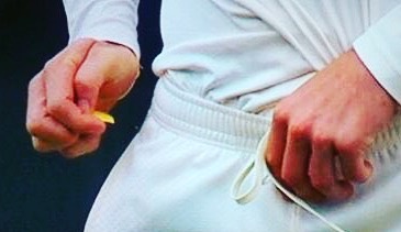 That's Sandpaper Surely. Aussies 🙃#proteas #savsaustrailia #testmatch #aussies #cricket #balltampering