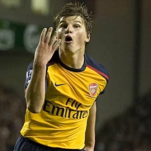 Met a chap yesterday he made his 4 fingers and said Swoosh “You remember Andrei Ashavin and said you better be shaking in your Boots. Liverpool vs Arsenal today. What’s the call?#arsenalvsliverpool #liverpol #lfc. #liverpoolfans #arsenalfans #emiratesstadium #gunners #ynwa #englishpremierleague