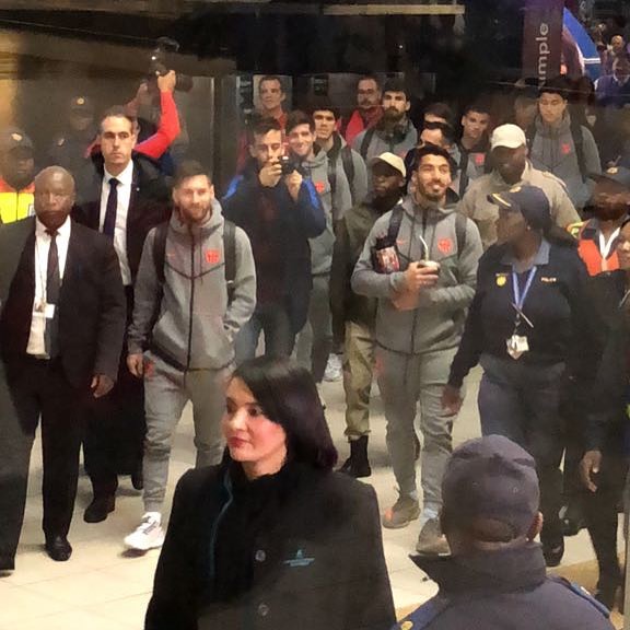 Barcelona arrive in South Africa. I really thought they were coming with under 14's#barcelona #fcbarcelona #barcelonainsouthafrica #sumdownsvsbarcelona #sundowns