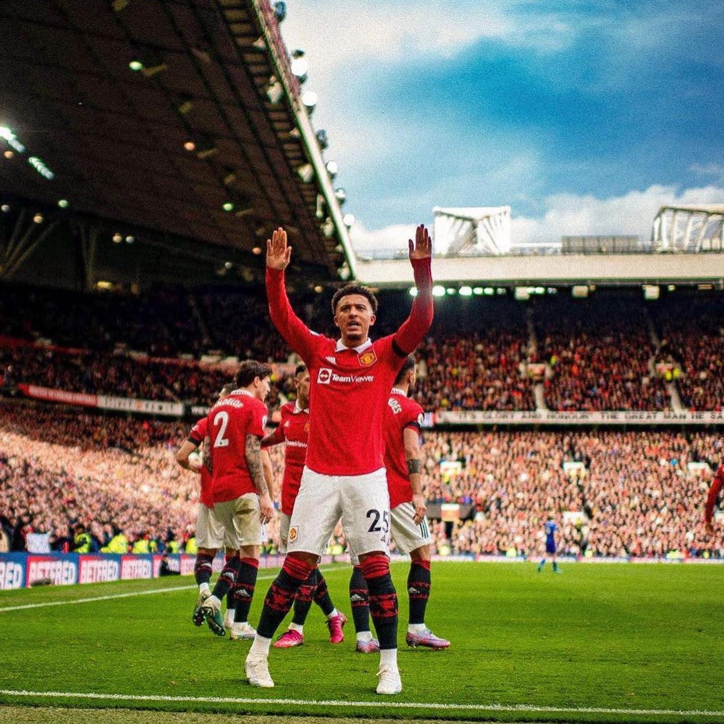 Sundays results saw the MANCS win in style against Leicester. Rashford on fire. I have a question for the MANCS. Are you in the title hunt ? ️. The Spurs boys are smiling after a 2-0 win vs West Ham and somehow don’t seem worried that Conte will leave. Barsa beat Getafe 2-0 and in Serie A Di Maria inspired Juve beat Saleritana 2-0. Good win for Roma as they push for Top 4. Tomorow we back in Champions League and European Action #epl #mancs #mufc #manutdfans #manutdvsleicester #spursvswestham #coys #seriaa #juve #forzajuve #roma #barcelona