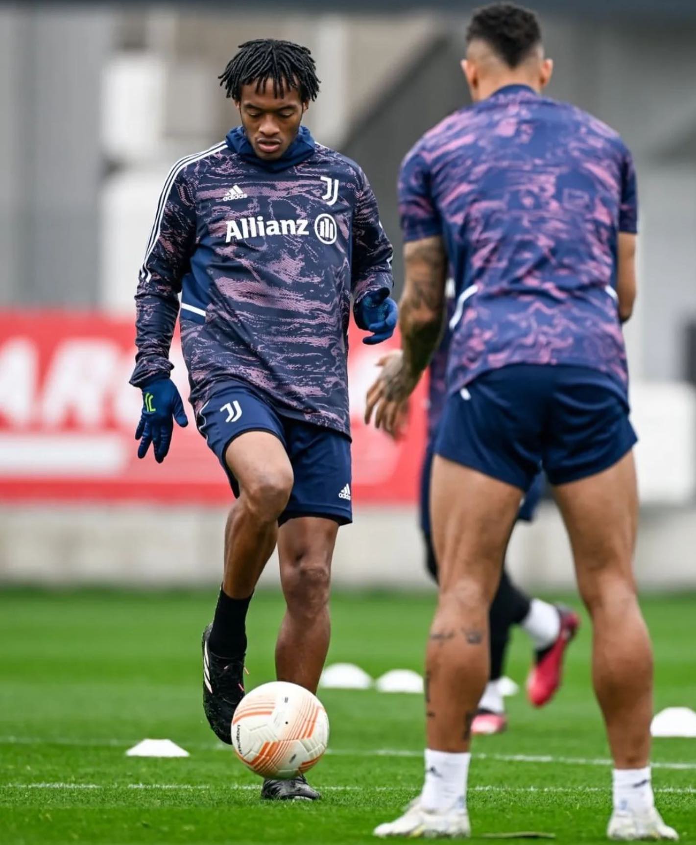 The only way of making the Champions League is winning the Europa League. Must beat Nantes in France tonight. The big one however is Man Utd vs Barcelona at Old Trafford. Gonna be a cracker #europaleague