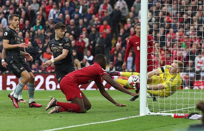 Top Game. Liverpool 2 Arsenal 2. Massive for the Gunners I read something yesterday said by Gary Neville at half time. “Don’t wake the Anfield Crowd up when they sleeping”. Xhaka woke them up. Top saves Ramsdale. Would have been 3 points to Liverpool