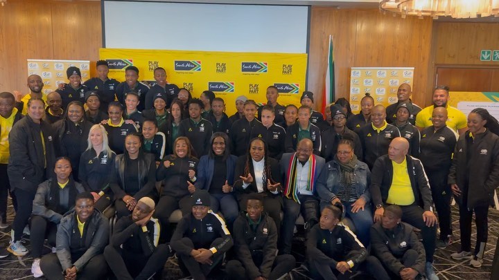 Myself and @iamabdulmanack enjoyed a breakfast with Banyana Banyana. Great morning, Great spirit and was great speaking to the family players and coaching staff. Desiree and her team have the Swedes and Italians in their group. Good Luck guys. Do us proud @brandsouthafrica #playyourpart #banyanabanyana