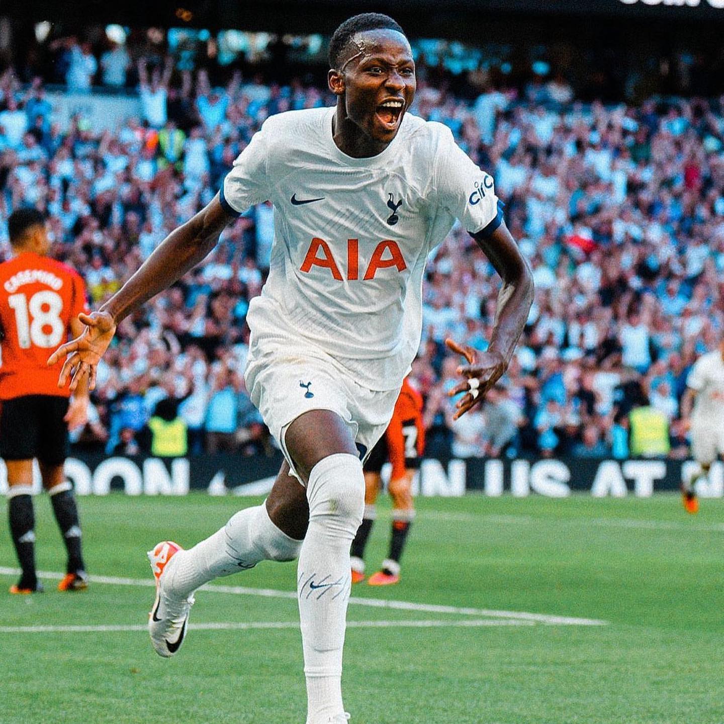 Good weekend. Liverpool win 3-1. I watch the Spurs vs Utd game with my toppie and nephew (both MANC) and both frustrated and shouting . Eat my birthday cake and leave to the toppie smoking his cigarette and not greeting. Like Patrice Evra says “I Lovvvv Theeeese Game.” Citeh win against Newcastle. Brighton playing top ball. Madrid win and Bellingham has another good game. Top Saturday ️. How are the Spurs Chaps. Top win. Serie A kicked off and Napoli, Fiorentina and Inter all got big wins. Martinez and Osimen continue where they left off potting a brace each.#coys #spursvsmanchesterunited #epl #seriea #laliga #mancityvsnewcastle