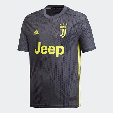 Juventus Third Jersey. Your Thoughts?#juventus #juve #juventusthirdjersey #adidas #adidasfootball #jeep #bianconeri