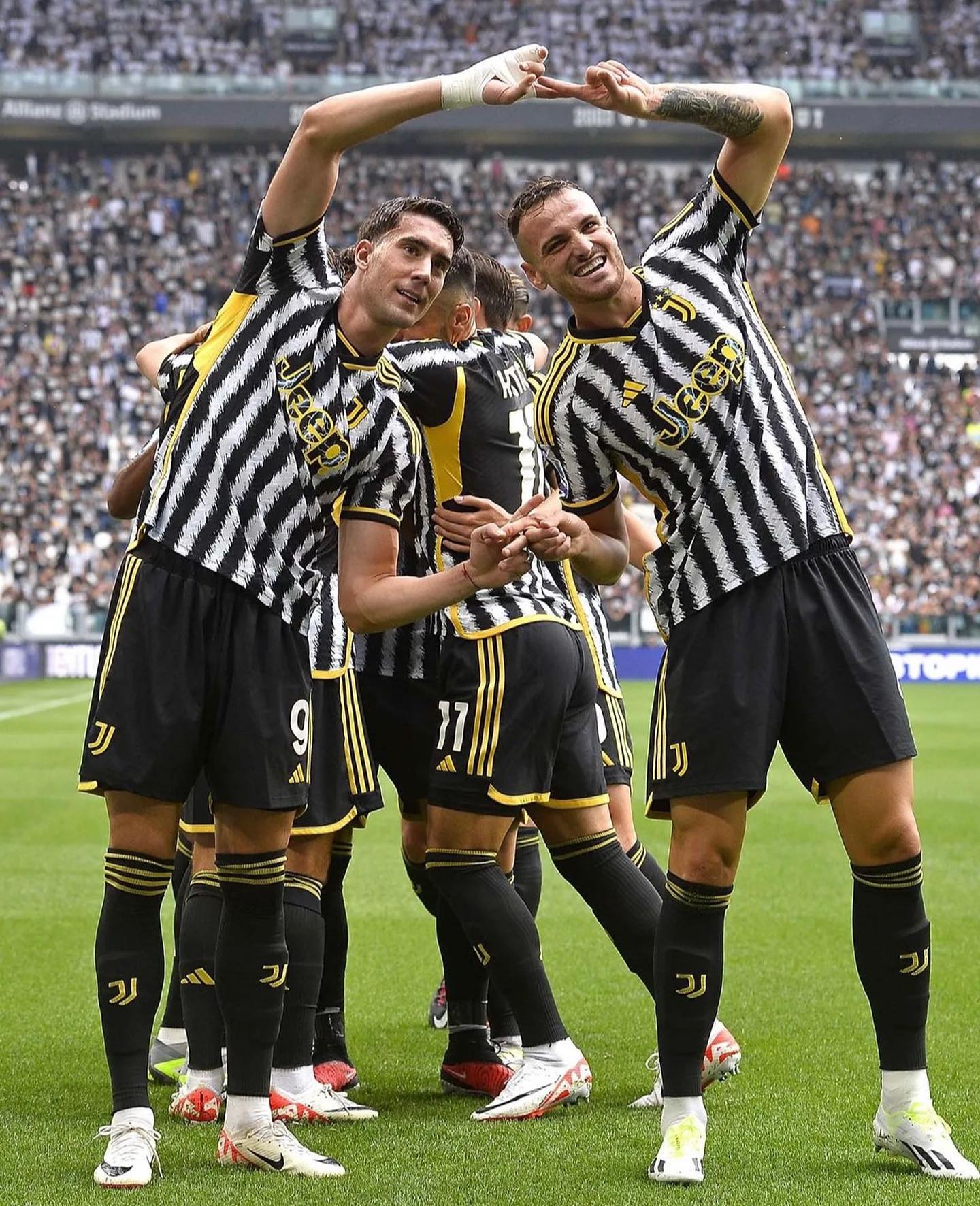 Juventus 3 Lazio 1. Top win for Juve at the Alianz. Vlahovic with a double and Chiesa. Much needed with all the off pitch drama going on Forza Juve