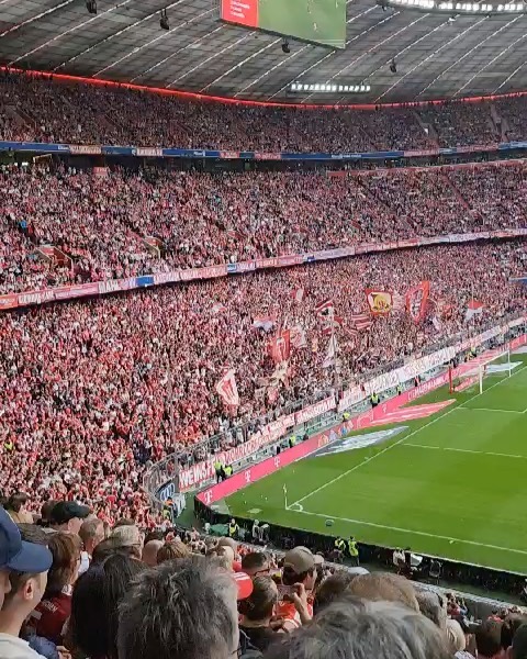 Bayern Munich 4 Man Utd 3. Great game. Our man on the scene was @Regano_10. What say the MANCS#bayernmunichvsmanutd #bayernfans #alianzarena #munich #manutd #bayernmunich #uefachampionsleague