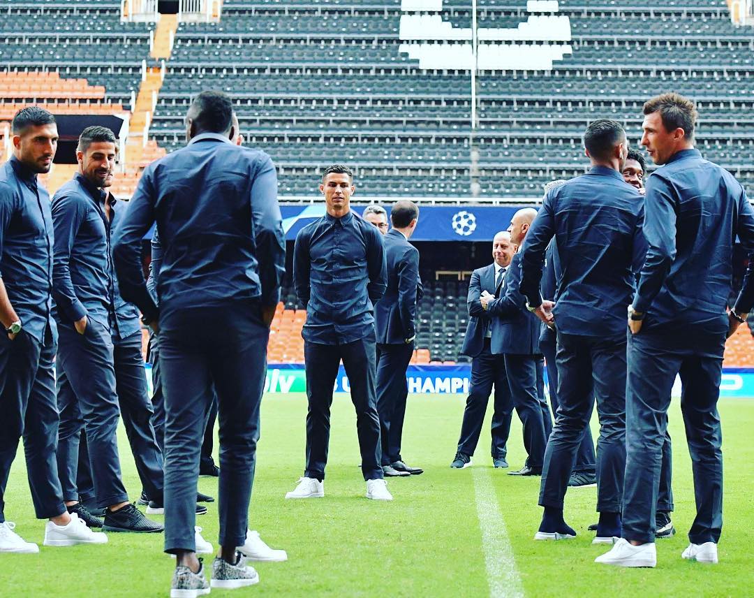 Calm before the Storm. Juve players do a pitch inspection at the Estadio Mestalla in Valencia. #juve #estadiomestalla #uefachampionsleague #calmbeforethestorm