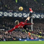 Garnacho Golazo gives the MANCS a 1-0 lead va Everton. Eventually Man Utd won 3-0. Earlier Aston Villa had a top win against Spurs. Derby D Italia to come. What say the MANCS. Top goal heh#GarnachoGolazo #garnachogoal #garnachovseverton #garnachooverheadkick #manutd #manutdvseverton #goodisonpark #epl #astonvillavsspurs