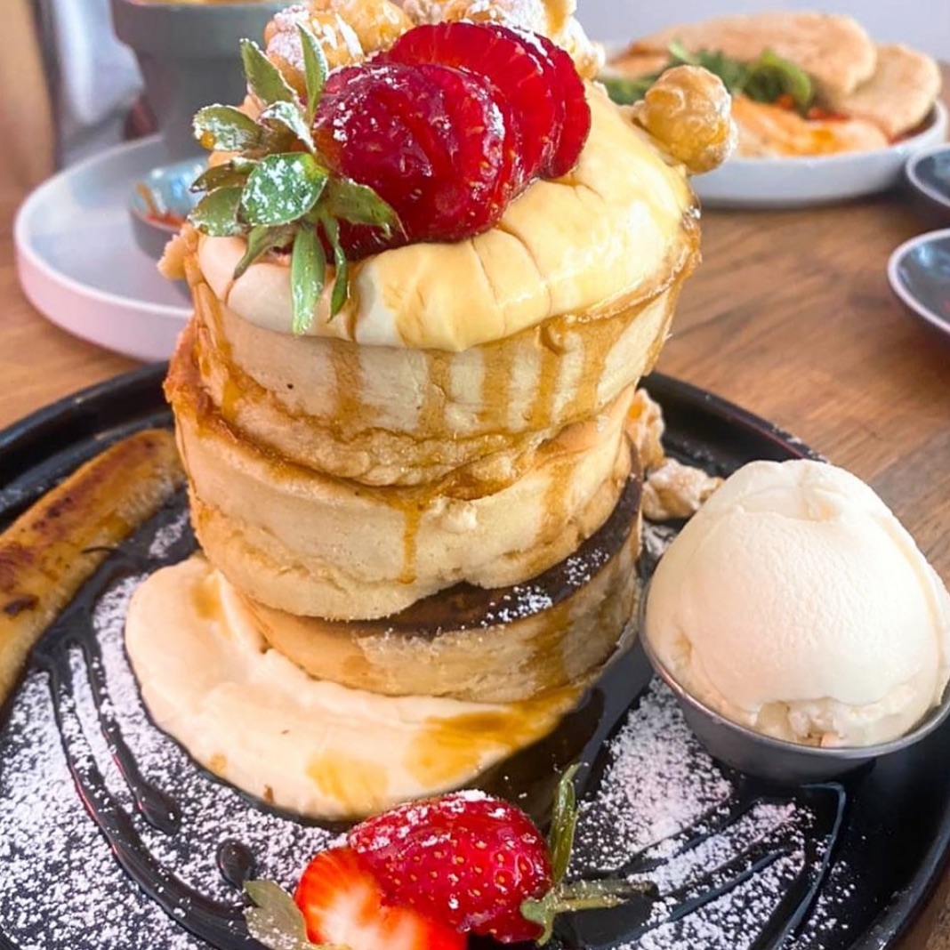 Pancake stack at @jarryds_eatery in Cape Town#breakfast #breakfastideas #capetown #pancakes #pancakestack #breakfasttime #capetownfood #capetownlife #jarrydseatery
