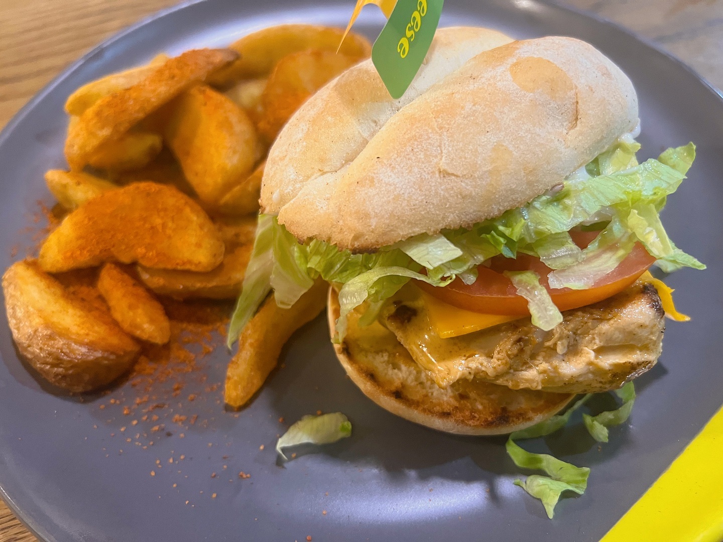 Often a Good Nando’s simply goes down. Chicken Cheese Burger with Peri Peri Wedges at Nandos Canterbury Crossing, Randburg @nandosrsa #chicken #nandos #cheeseburger #nandosburger #nandoscanterburycrossing #chicken #lunch #periperi #foodinjhb